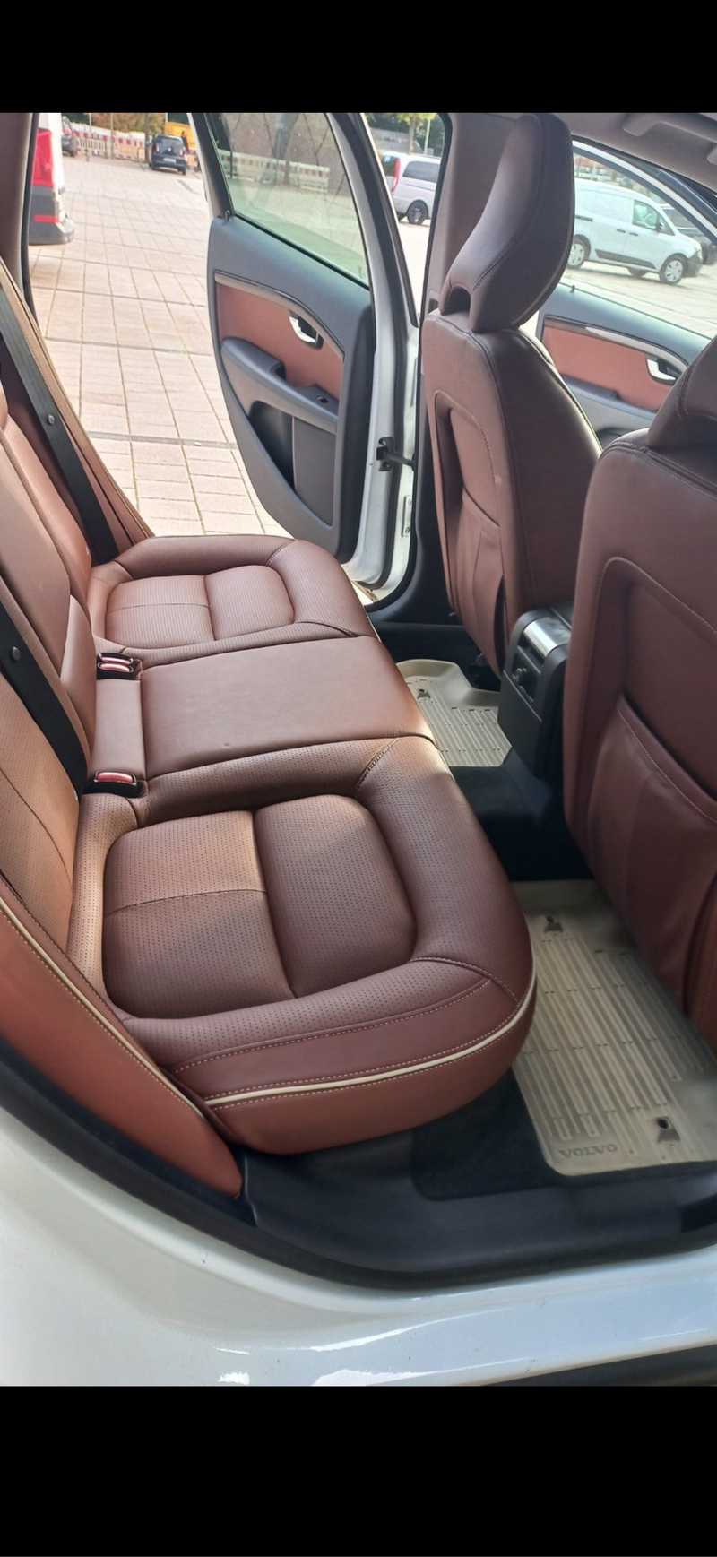 2015 Volvo XC70 2,0L 2015 Cyprus
