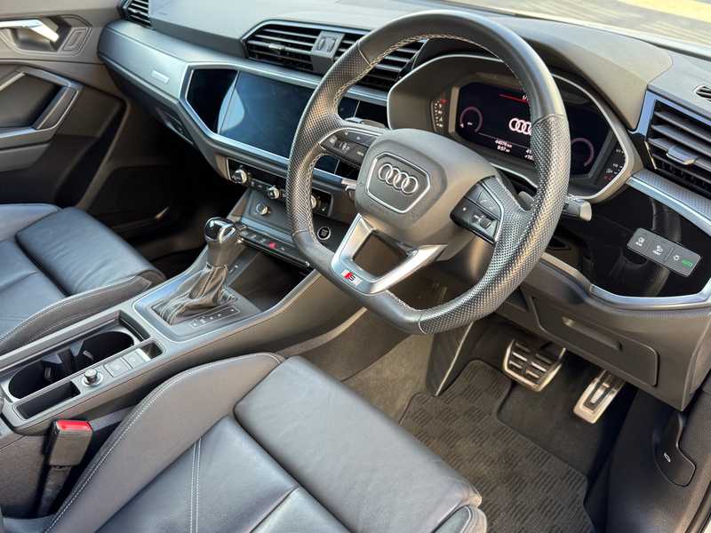 2021 Audi Q3 1,5L 2021 Cyprus