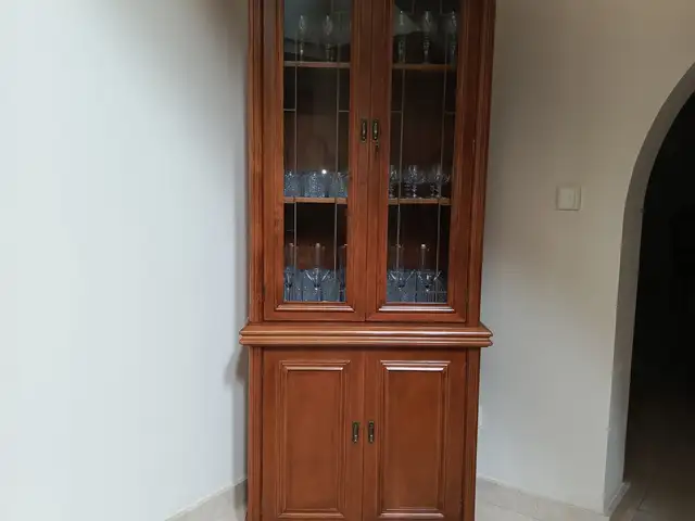 Ασημοθηκη, display cabinet, Επαρχία Λευκωσίας — Αγλαντζιά