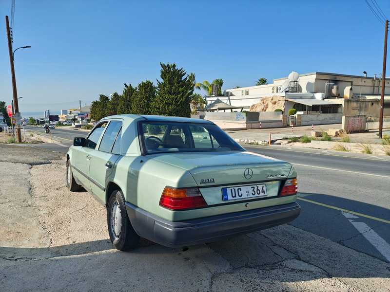 1987 Mercedes-Benz E-Class 2,0L 1987 Cyprus
