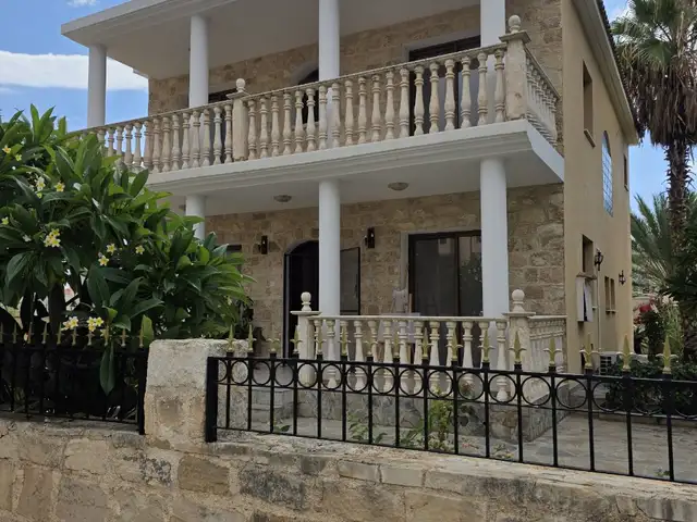 4-bedroom villa to rent, Paphos — Pegeia