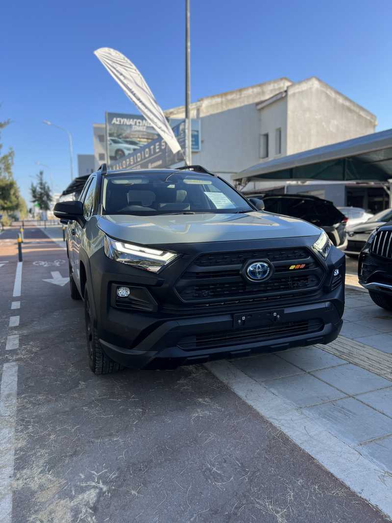 Toyota RAV4 2,5L 2025