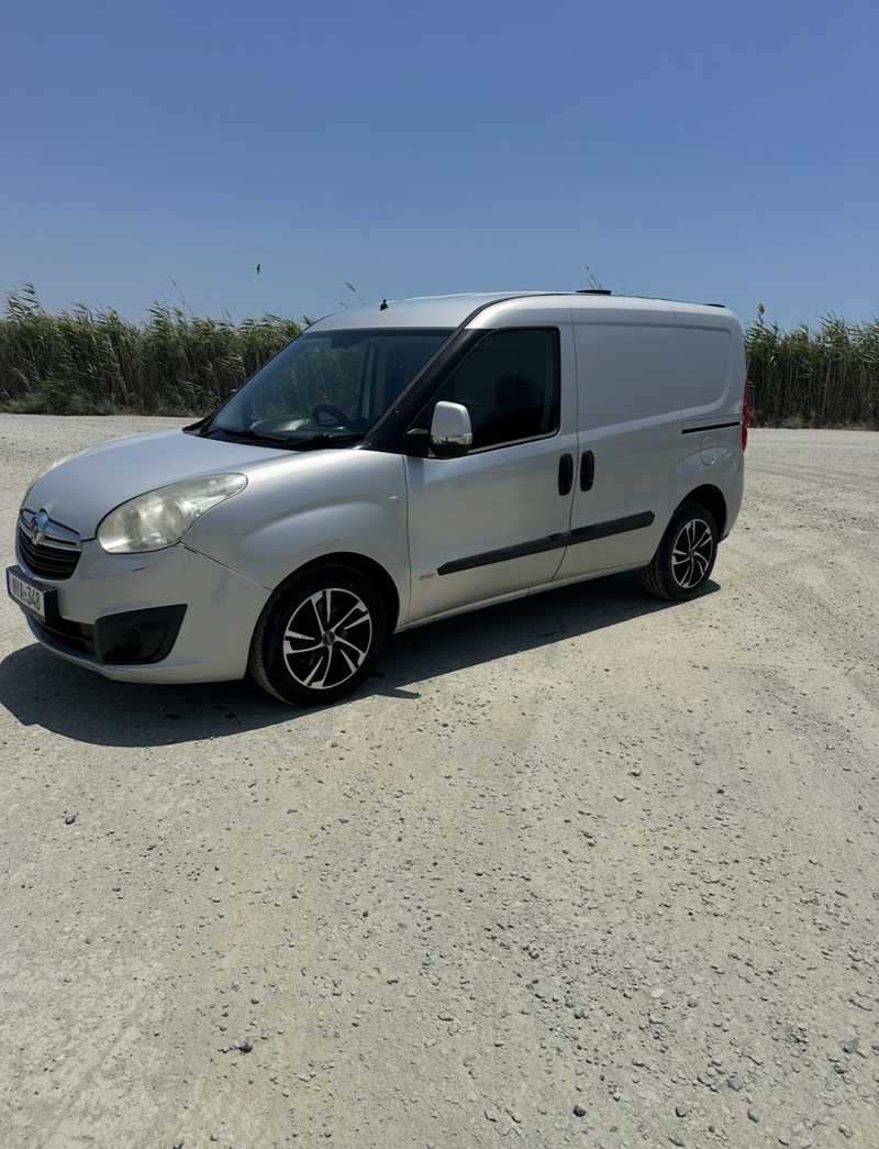 2015 Opel, Vauxhall Combo 1,4L 2015 Cyprus