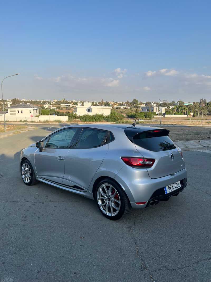 2017 Renault Clio 1,6L 2017 Cyprus