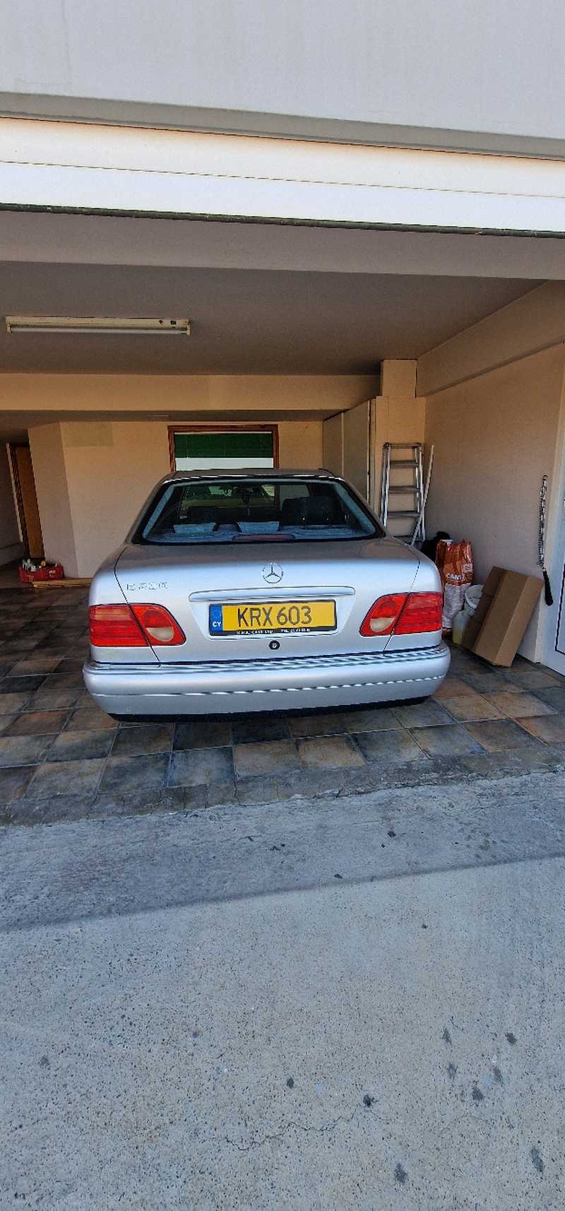 2000 Mercedes-Benz E-Class 2,0L 2000 Cyprus