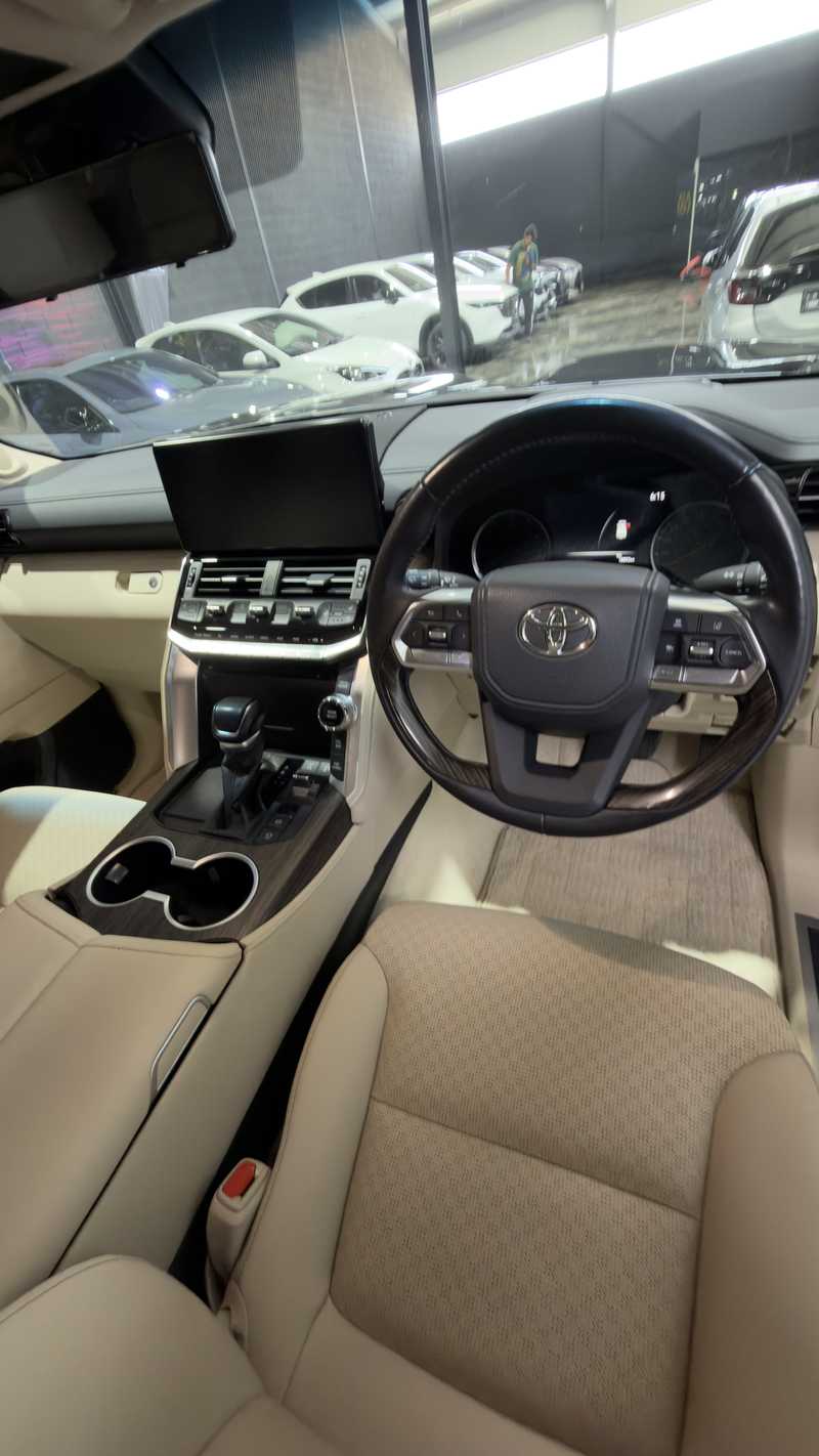 2023 Toyota Land Cruiser 300 3,3L 2023 Cyprus