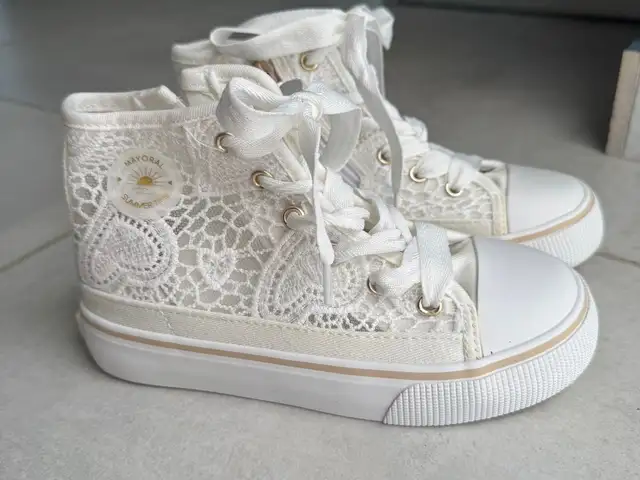 Mayoral sneakers, Επαρχία Λεμεσού — Λεμεσός - Νεάπολη