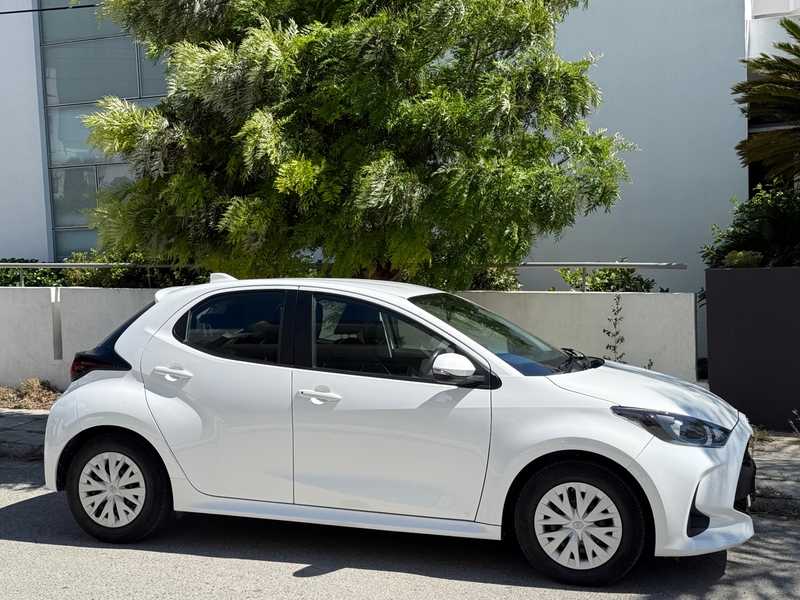 2022 Toyota Yaris 1,5L 2022 Cyprus