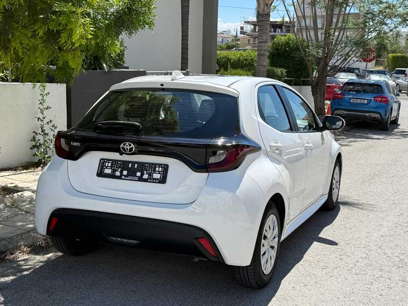 2022 Toyota Yaris 1,5L 2022 Cyprus
