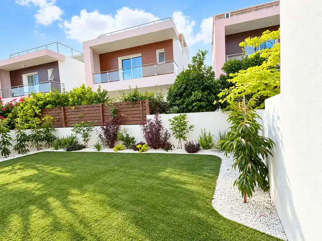 3-bedroom detached house to rent, Paphos — Paphos - Universal