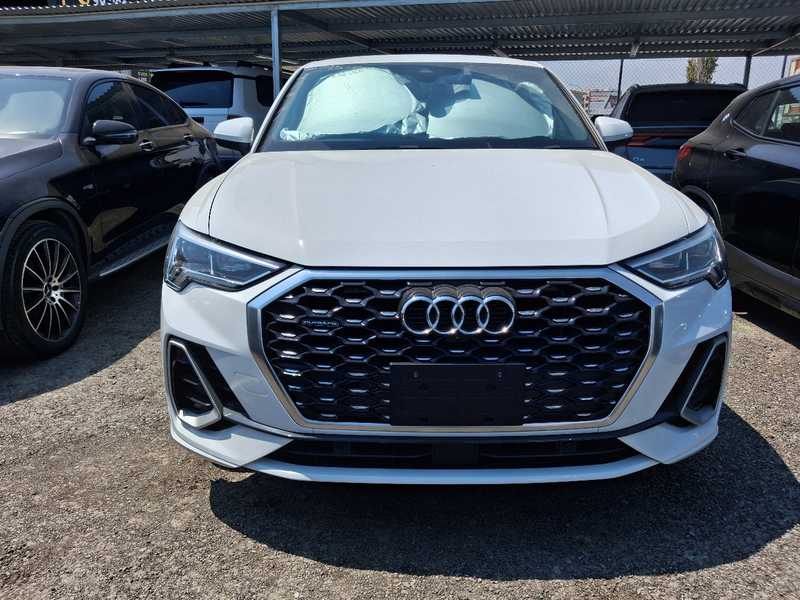 2022 Audi Q3 2,0L 2022 Cyprus