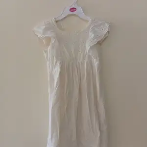 H&M Ivory Summer Dress, Επαρχία Λεμεσού — Άγιος Αθανάσιος