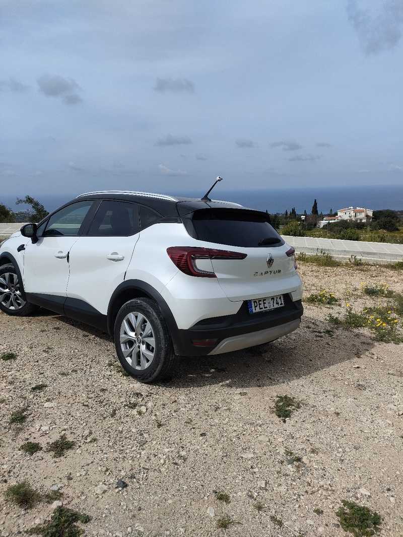 2022 Renault Captur 1,3L 2022 Cyprus