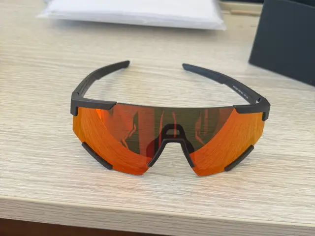 Prada linea rossa sunglasses, Επαρχία Λεμεσού — Λεμεσός - Αγία Φύλα