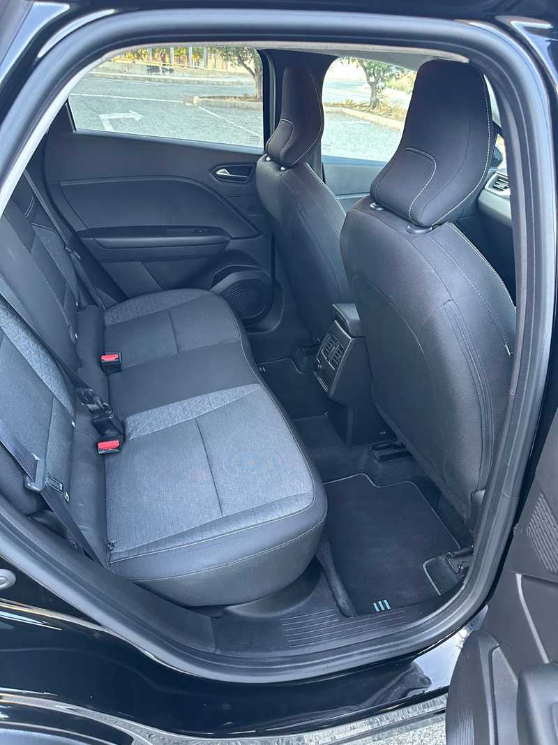 2022 Renault Captur 1,6L 2022 Cyprus