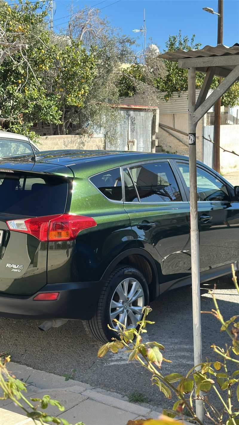 Toyota RAV4 2,2L 2013