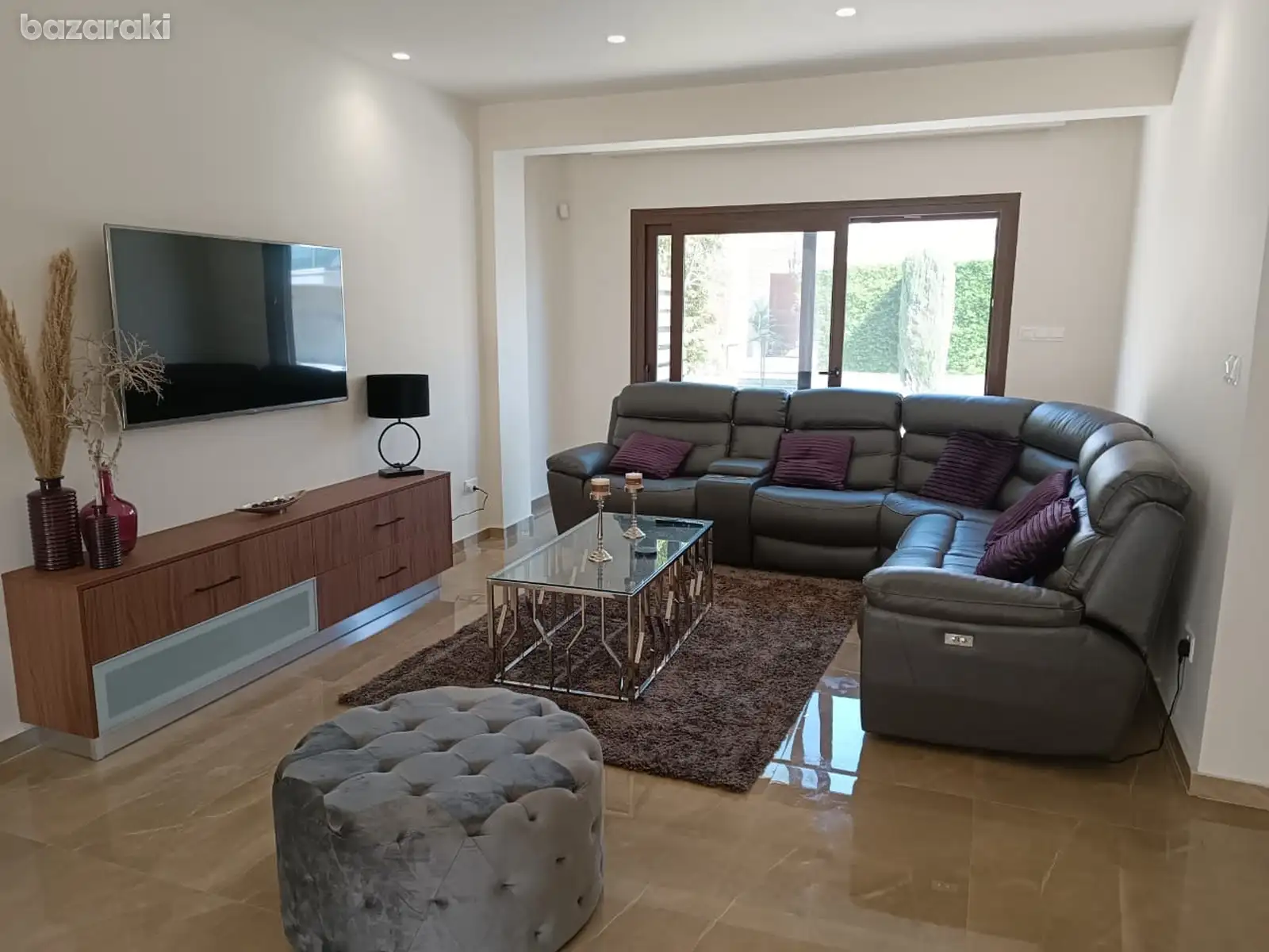 House, 5 bedrooms — 6