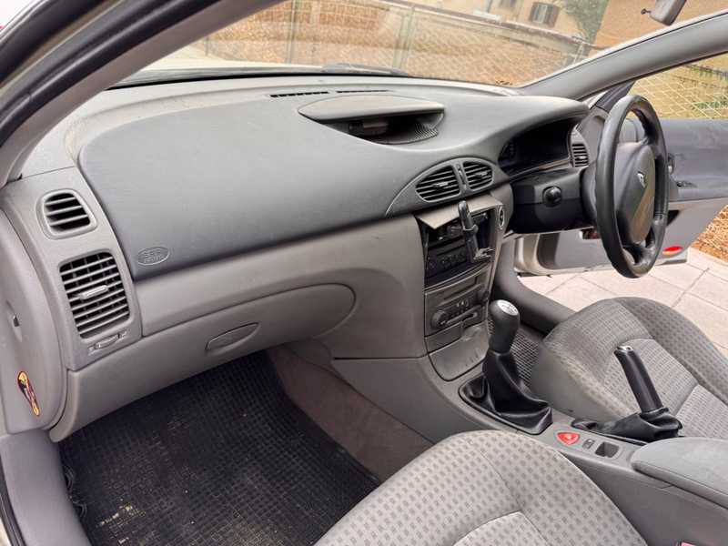 2003 Renault Laguna 1,6L 2003 Cyprus