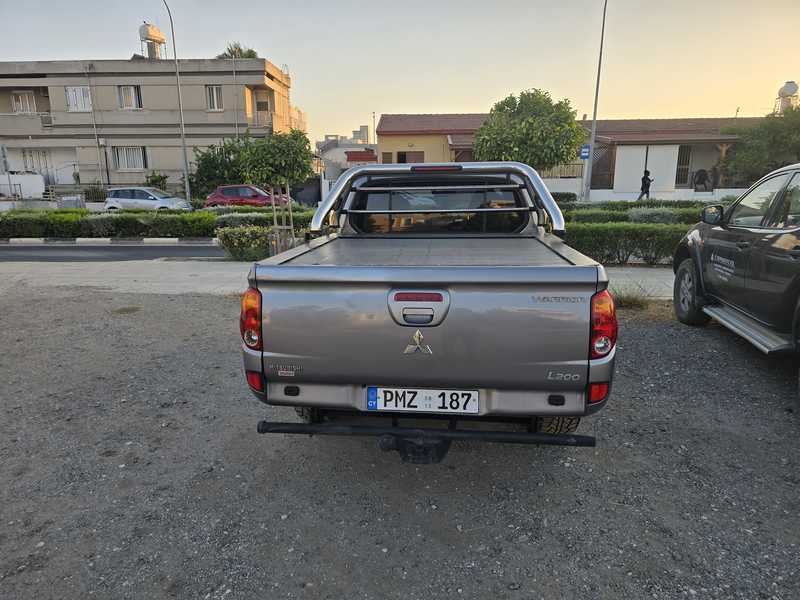 2015 Mitsubishi L200 2,4L 2015 Cyprus