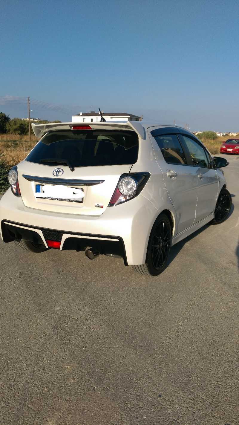 2015 Toyota Yaris 1,5L 2015 Cyprus
