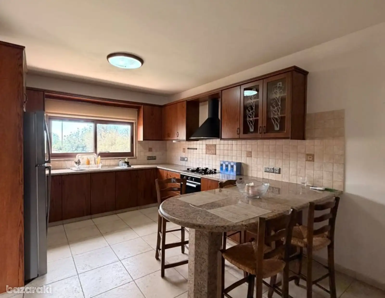 House, 3 bedrooms — 8