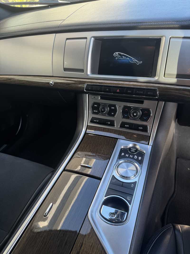 2015 Jaguar XF 2,2L 2015 Cyprus
