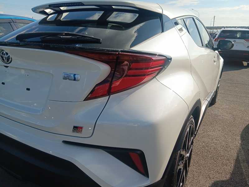 2021 Toyota C-HR 1,8L 2021 Cyprus