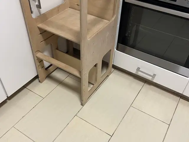 Childern learning tower, Επαρχία Λευκωσίας — Λατσιά - Άγιος Γεώργιος