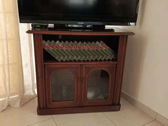 Tv stand/ display cabinet, Επαρχία Λευκωσίας — Αγλαντζιά