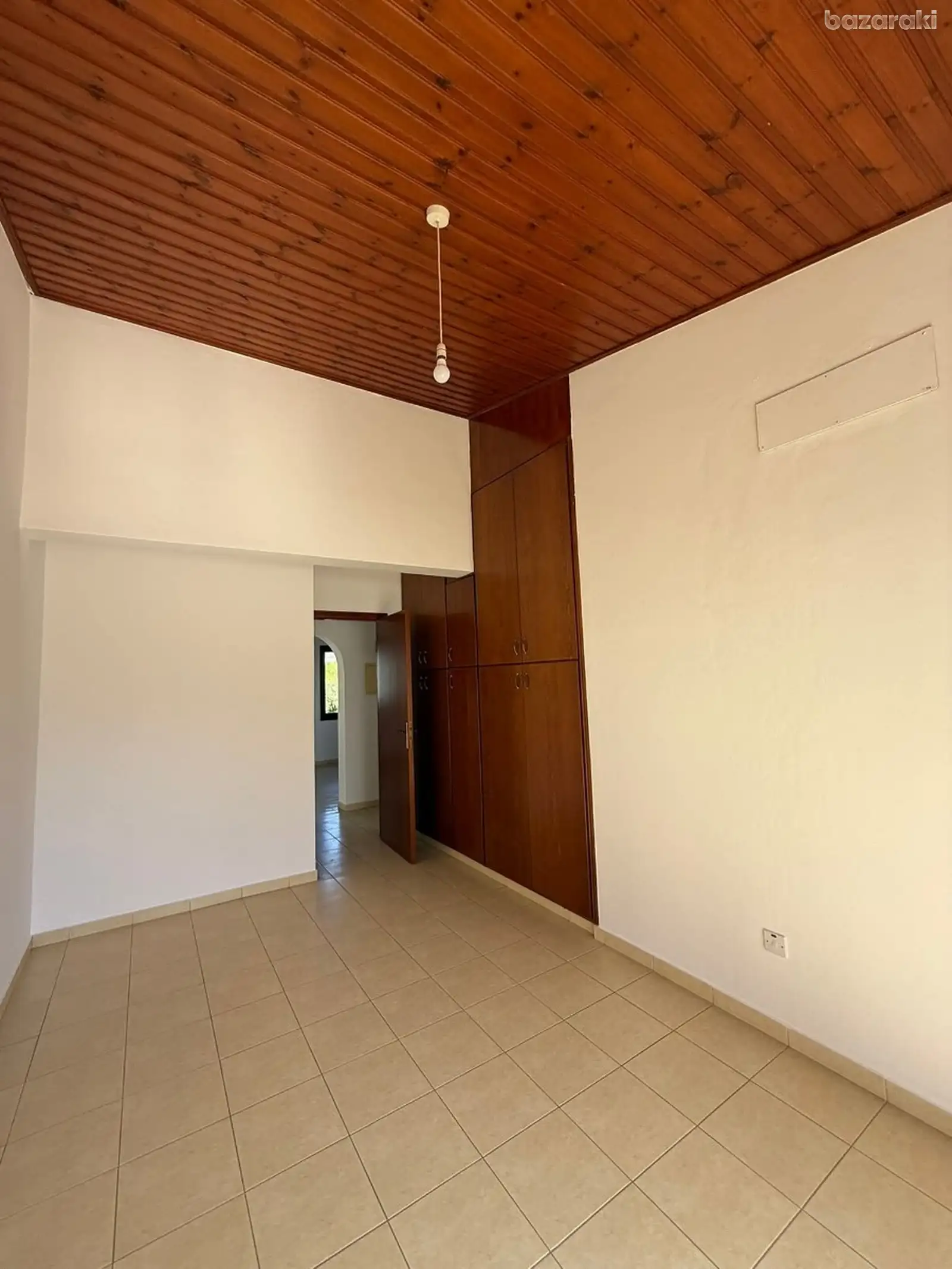 House, 3 bedrooms — 6