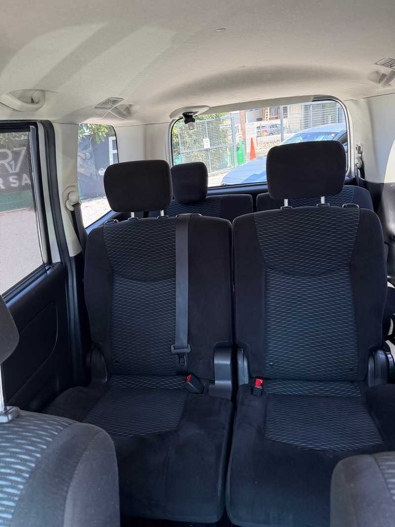 2015 Nissan Serena 2,0L 2015 Cyprus