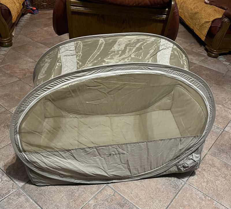 Samsonite pop-up bubble cot portable baby travel bed 100cm x 70cm