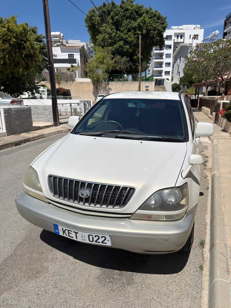 1999 Toyota Harrier 3,0L 1999 Cyprus