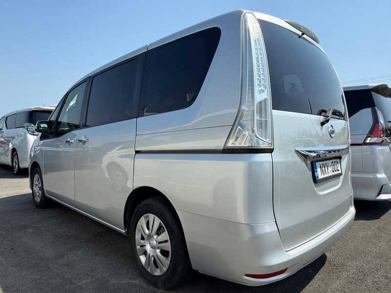 2016 Nissan Serena 2,0L 2016 Cyprus