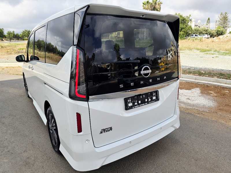 2023 Nissan Serena 2,0L 2023 Cyprus