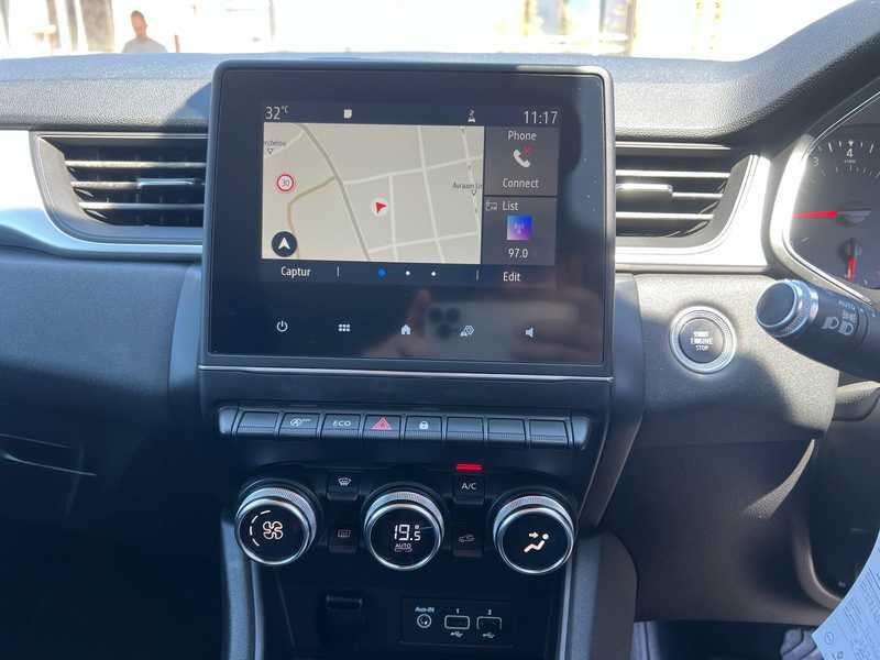 2021 Renault Captur 1,3L 2021 Cyprus