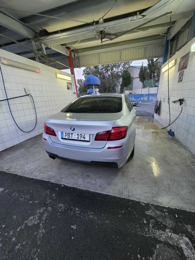 BMW 5-Series 2,0L 2011