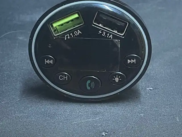 Bluetooth car fm transmitter & charger broken / for parts, Nicosia — Pera Chorio