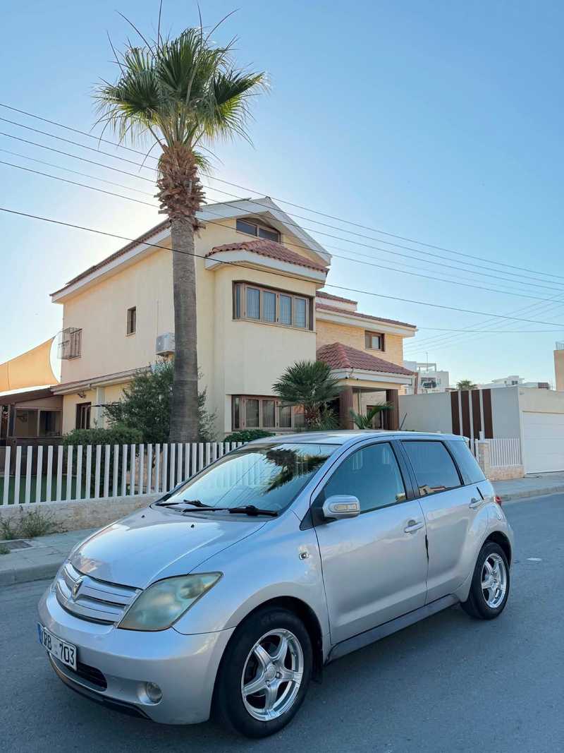 Toyota Ist 1,5L 2004