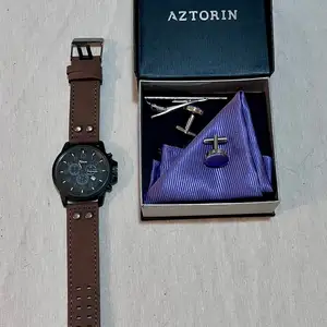 Elegant watch and set of cufflinks, tie clip, and tie, Paphos — Paphos - Universal