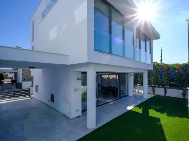 4-bedroom detached house for sale, Larnaca — Dromolaxia