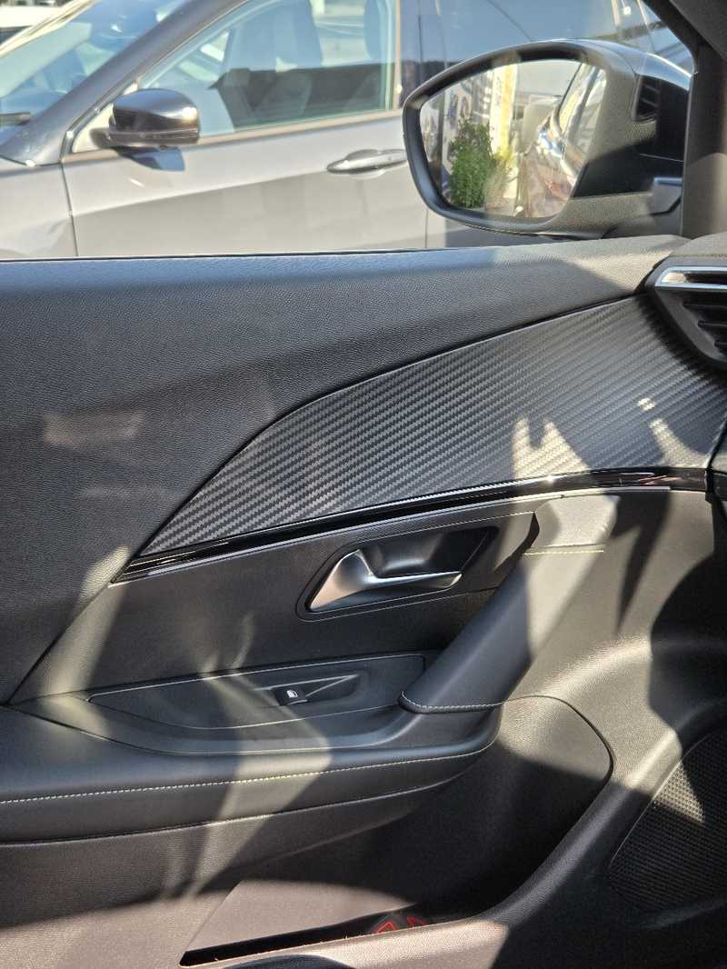 2022 Peugeot 2008 1,2L 2022 Cyprus