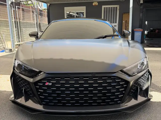 Audi R8