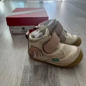 Kickers shoes size 22, Επαρχία Λεμεσού — Λεμεσός - Μέσα Γειτονιά