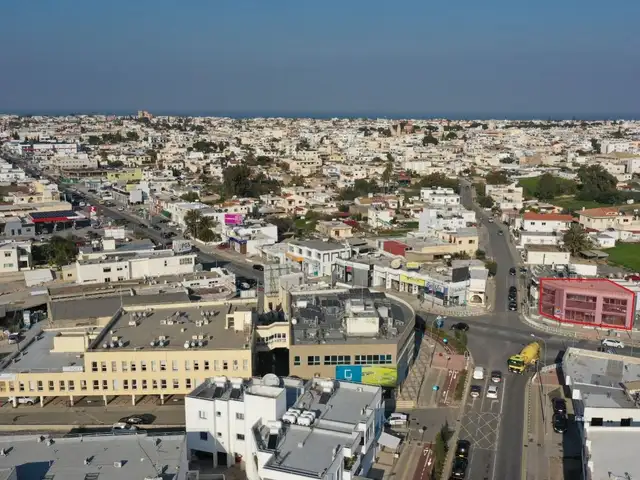 1st floor office space for rent in central location in paralimni, Famagusta — Paralimni - 10