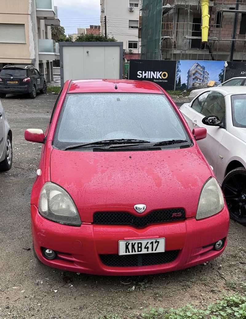 Toyota Vitz 1,5L 2001
