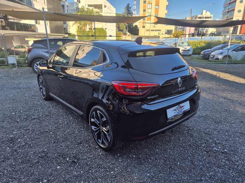 2022 Renault Clio 1,6L 2022 Cyprus