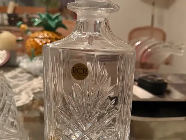 Two crystal drinks decanters with stopper, Limassol — Limassol - Mesa Geitonia
