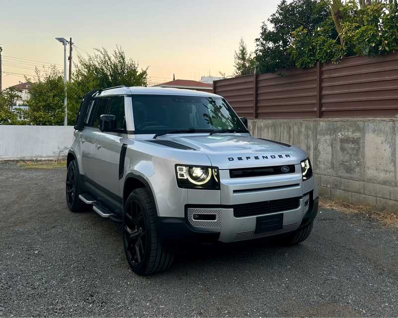Land Rover Defender 3,0L 2023