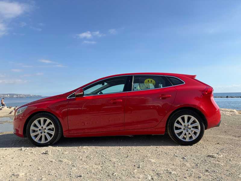 2015 Volvo V40 1,6L 2015 Cyprus